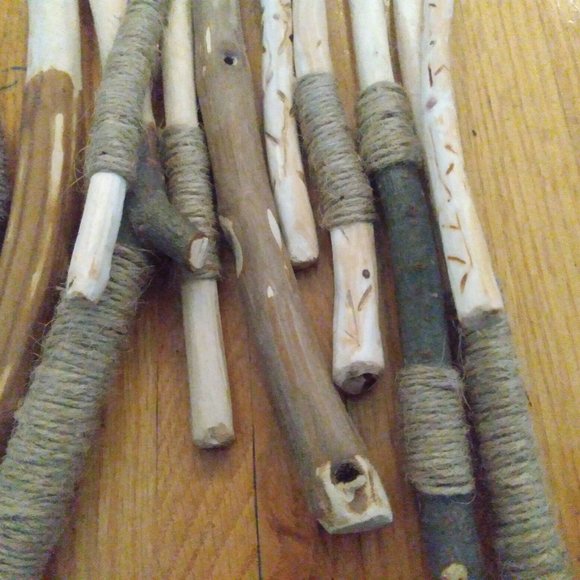 Bundle of 14 Hand Crafted Magic Wood Wands Wizard Wiccan Vase Filler - Picture 6 of 10
